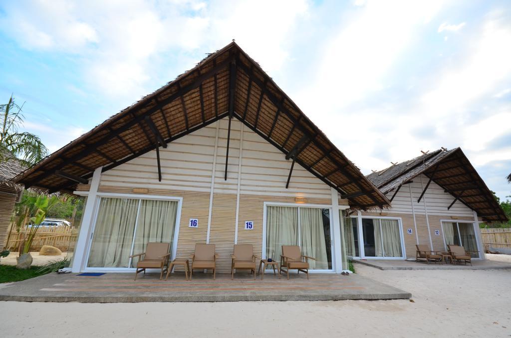 Blue Palawan Beach Club Puerto Princesa Eksteriør billede